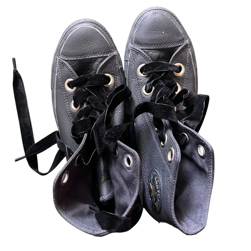 Converse Black Genuine Leather High-Top Gold Logo Sneakers Women 9 EUC - Picture 3 of 9